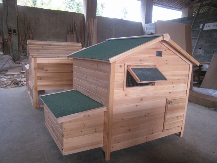 SELL WOODEN CHICKEN HOUSE